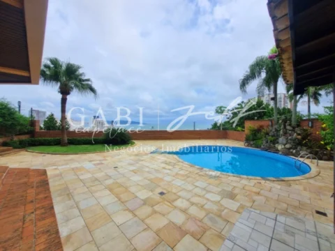 Casa à venda no MARAPÉ:
