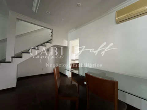 Casa à venda no EMBARÉ: