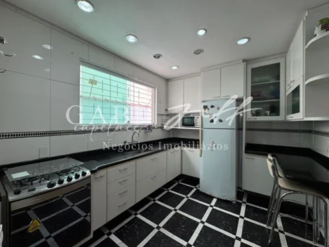 Casa à venda no EMBARÉ:
