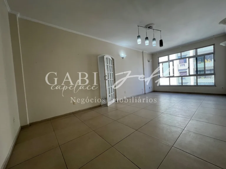 Apartamento à venda no Ponta da Praia: