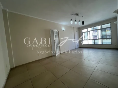 Apartamento à venda no Ponta da Praia: