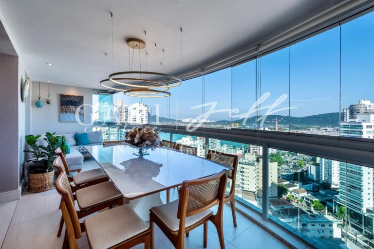 Apartamento à venda no Ponta da Praia: