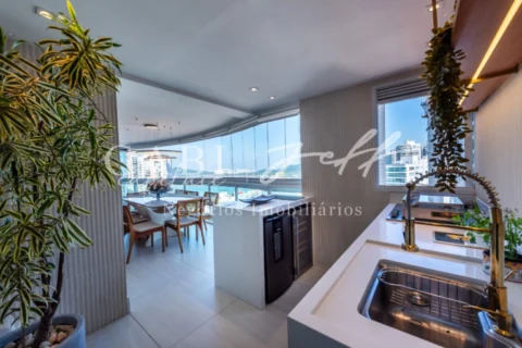 Apartamento à venda no Ponta da Praia: