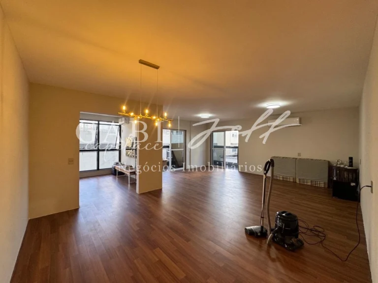 Apartamento à venda no EMBARÉ: