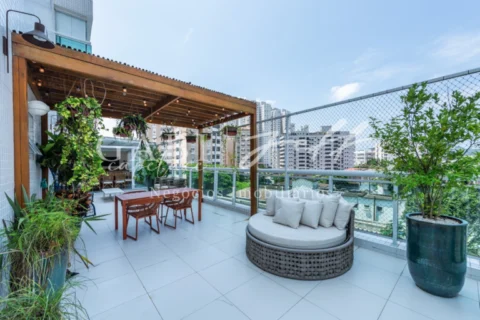 Apartamento à venda no Ponta da Praia: