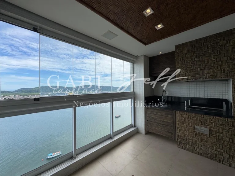 Apartamento à venda no Ponta da Praia:
