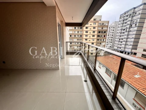 Apartamento à venda no EMBARÉ: