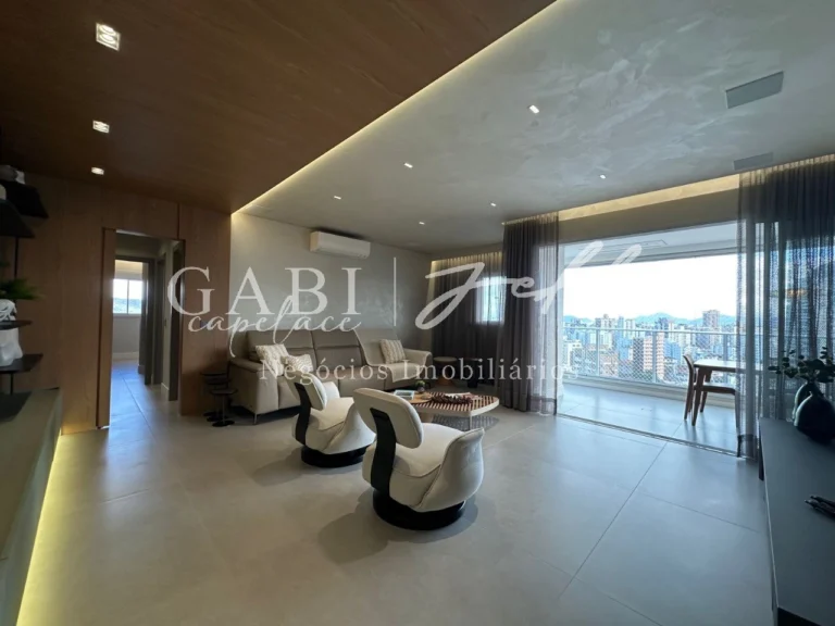 Apartamento à venda no Ponta da Praia: