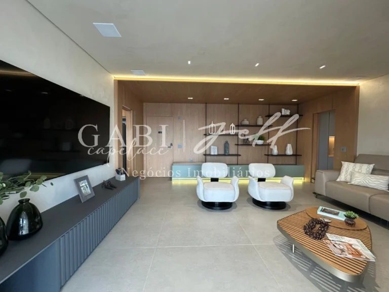 Apartamento à venda no Ponta da Praia: