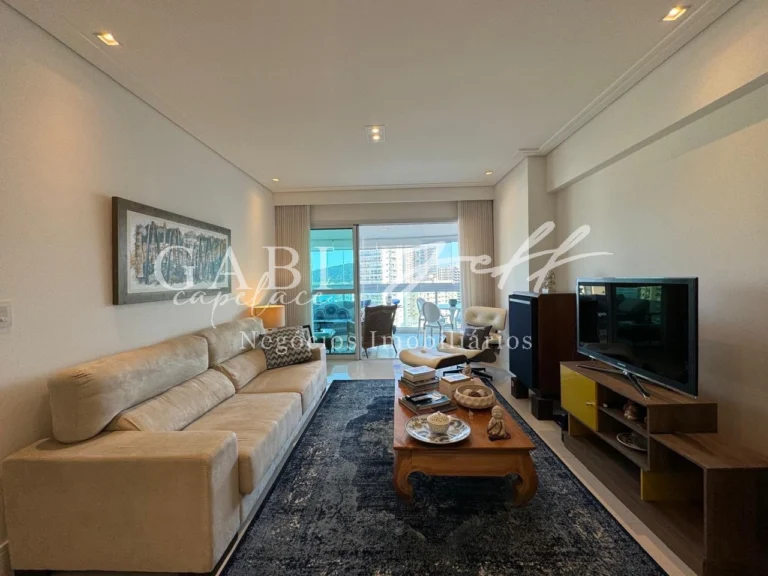 Apartamento à venda no Ponta da Praia: