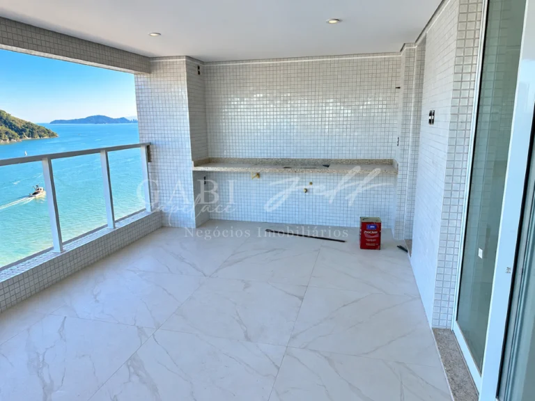 Apartamento à venda no Ponta da Praia: