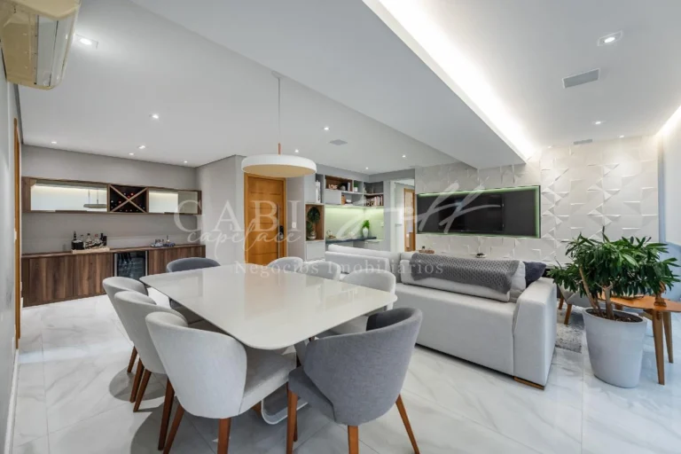 Apartamento à venda no Ponta da Praia: