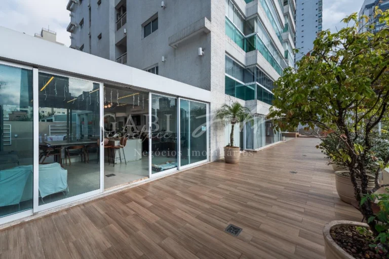 Apartamento à venda no EMBARÉ: