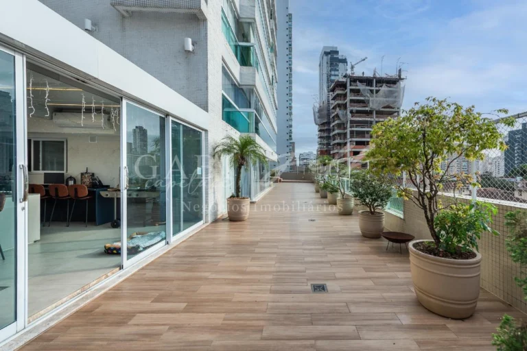 Apartamento à venda no EMBARÉ: