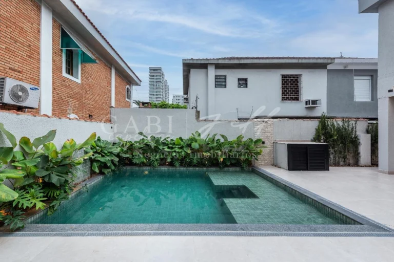Casa à venda no EMBARÉ: