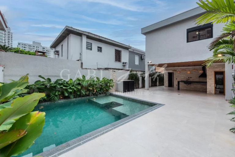 Casa à venda no EMBARÉ: