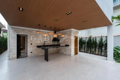 Casa à venda no EMBARÉ: