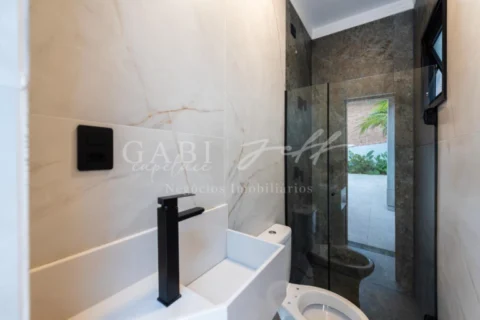 Casa à venda no EMBARÉ: