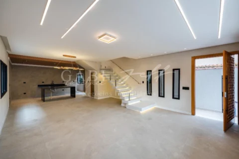 Casa à venda no EMBARÉ: