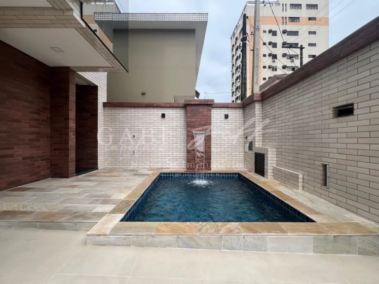 Casa à venda no Ponta da Praia:
