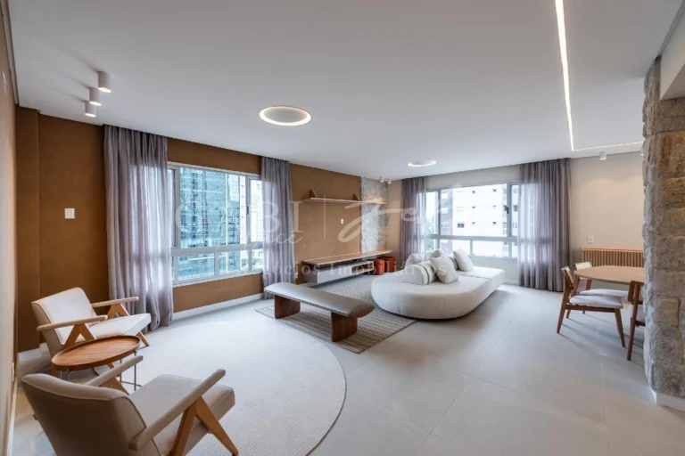 Apartamento à venda no EMBARÉ: