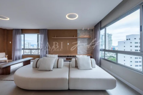 Apartamento à venda no EMBARÉ: