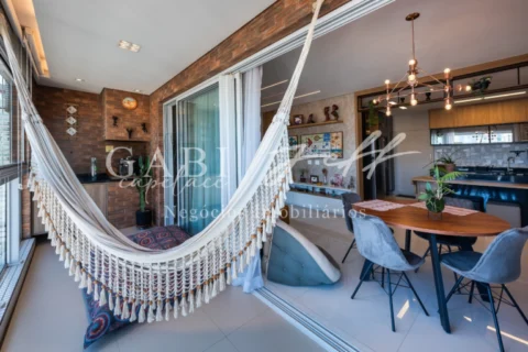 Apartamento à venda no EMBARÉ:
